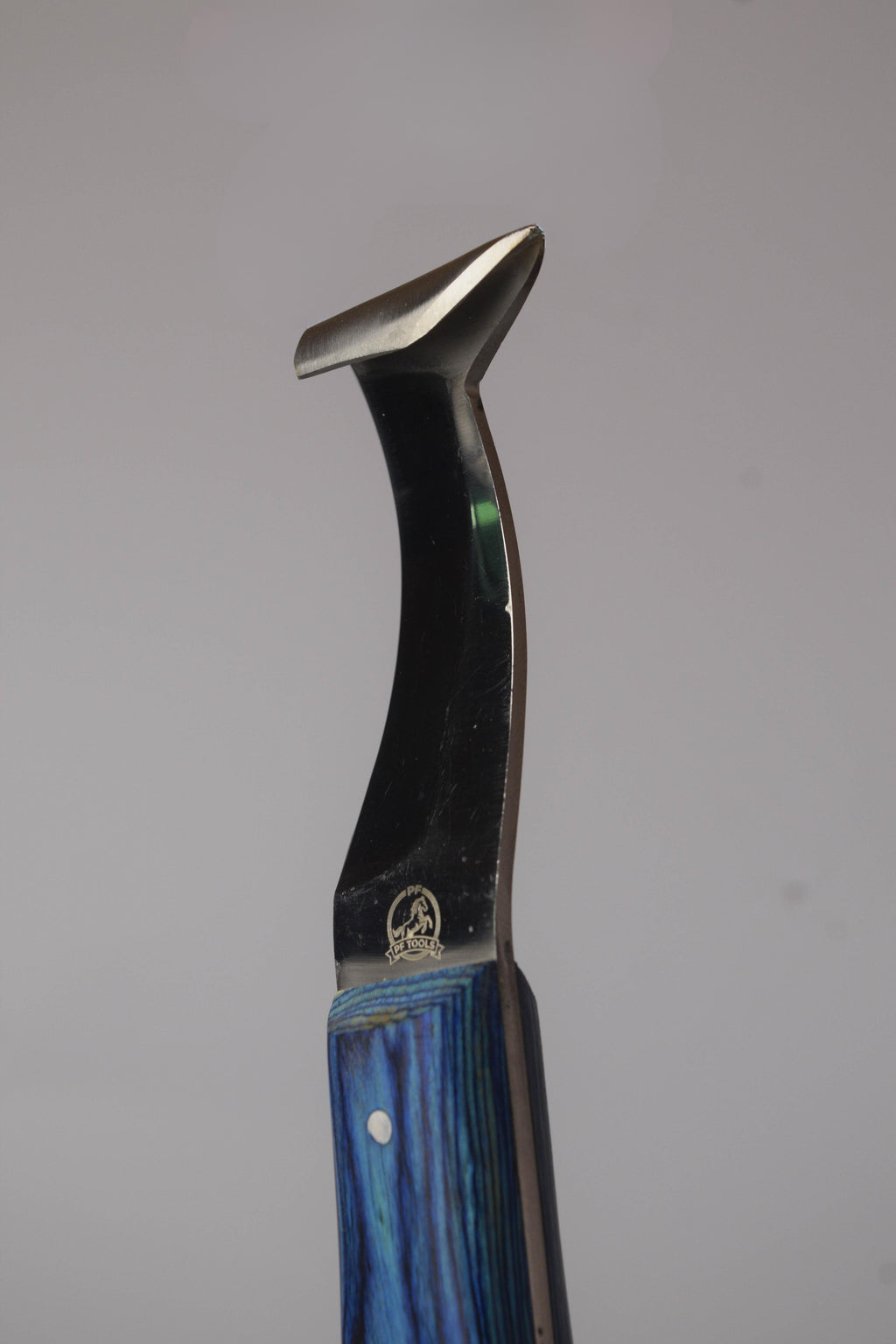 Right-Hand Knife