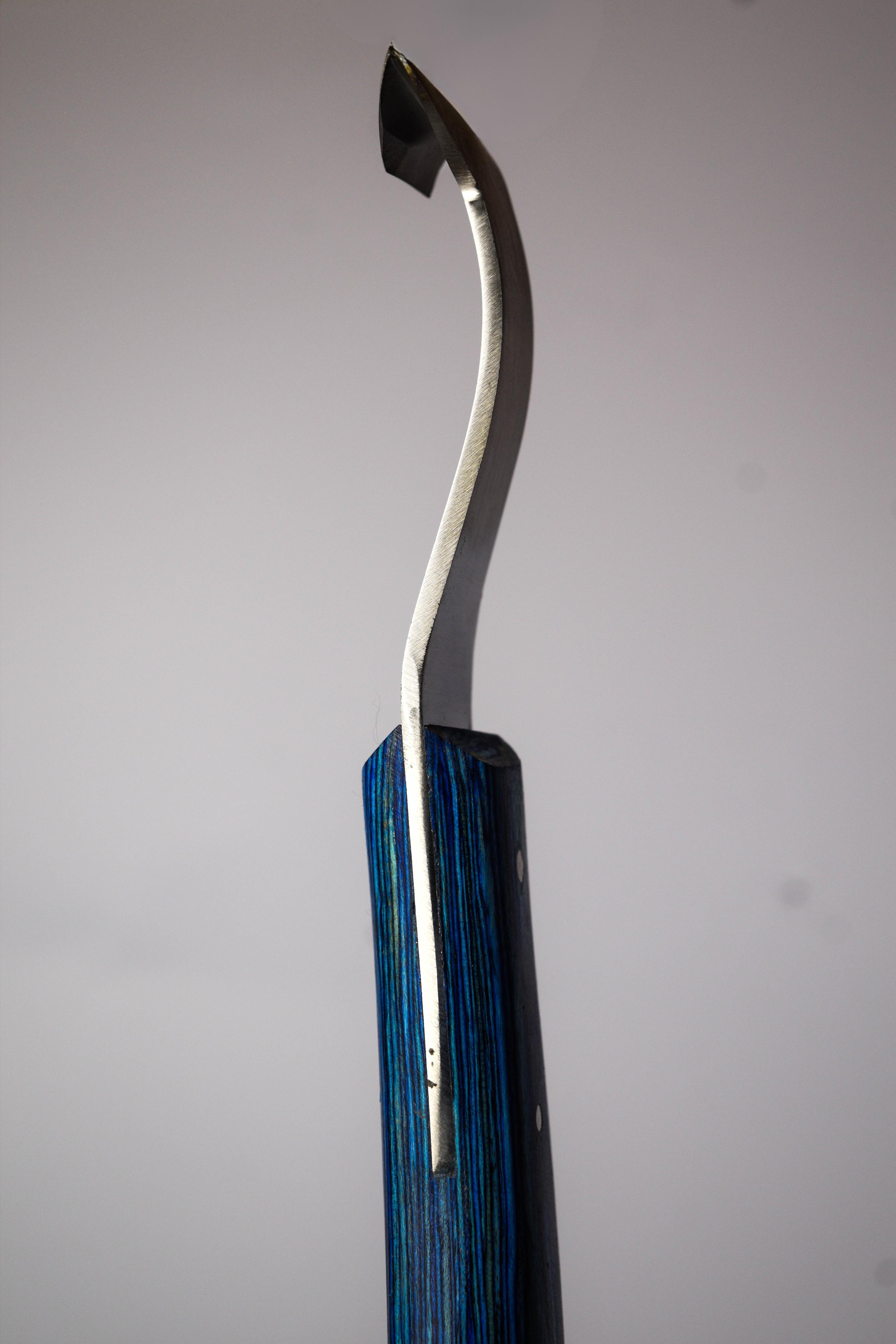 Right-Hand Knife